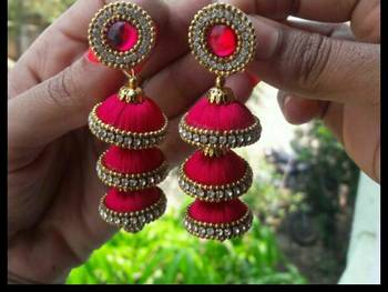 Red earrings 1