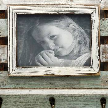 Green And White Wooden Photo Frame With Key Hooks For Mother'S Day 2