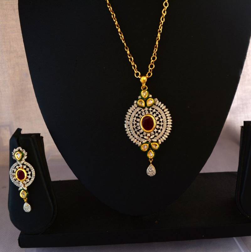 Changeable pendant set