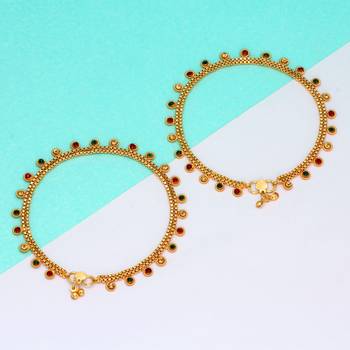 Maroon And Green Color Glass Stone Anklets 3