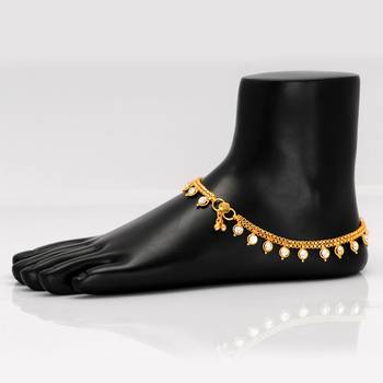 Festive Special White Color Glass Stone Anklets For Women 2