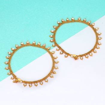 Festive Special White Color Glass Stone Anklets For Women 3
