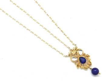 Golden Textured Maang Tikka And Matha Patti Decorated With Kundan And Crystal 2
