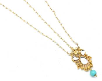 Golden Textured Maang Tikka And Matha Patti Decorated With Kundan And Crystal 3