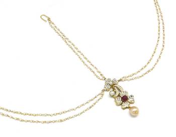 Flower Maang Tikka And Matha Patti Decorated With Crystals And Pearl Drop 3