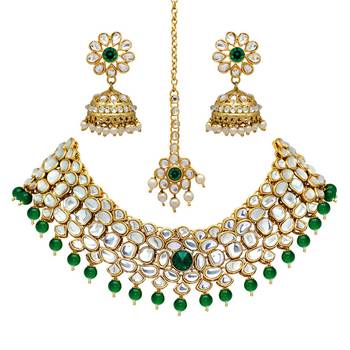 Green Color Imitation Pearl Kundan Necklace With Earring & Maang Tikka 1