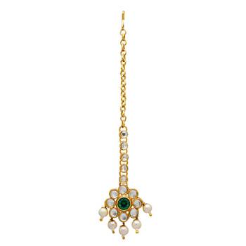 Green Color Imitation Pearl Kundan Necklace With Earring & Maang Tikka 3