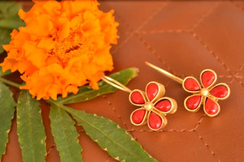 Kundan Stone Semi Precious Gold Plated Floral Dangler Earrings