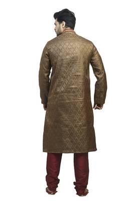 Brown Tanchoi Kurta Set With Contrast Maroon Embroidered  Cording On The Collar And Placket Patti 2