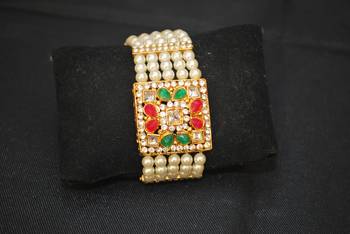 Multicolor pearl bracelets 1