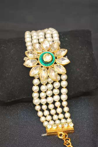Kundan Pearl bracelets 