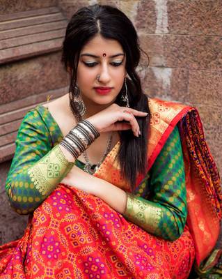 Red woven patola saree with blouse 4