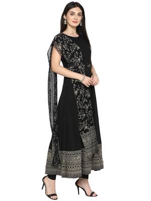 Black printed crepe kurta 5