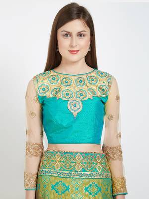 Green color silk jacquard and lycra saree with blouse 4