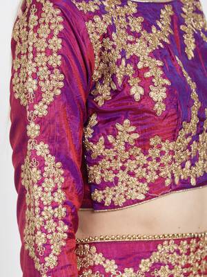 Dark magenta and beige color silk jacquard and lycra saree with blouse 5
