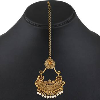 Gold Maang Tikka 2