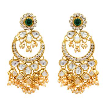 Green Color Kundan Necklace With Earring and Maang Tikka 2