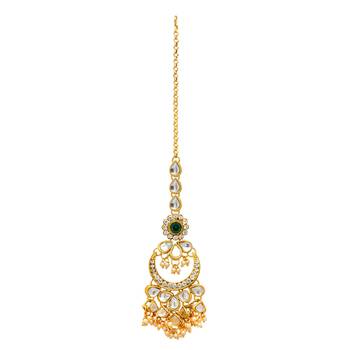 Green Color Kundan Necklace With Earring and Maang Tikka 3