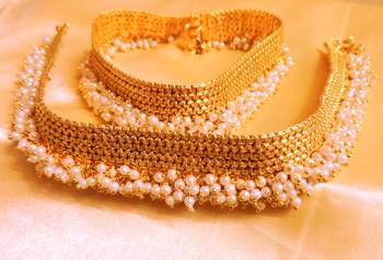 Elegant Polki Pearl Payal 1