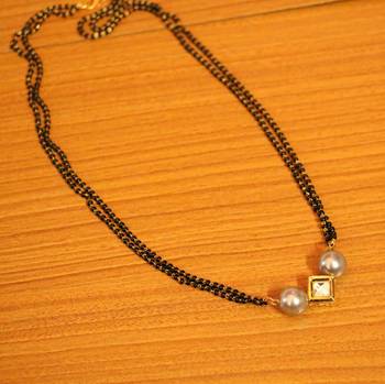 Grey Pearl & Kundan Gold Plated Mangalsutra 1