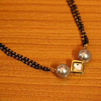 Grey Pearl & Kundan Gold Plated Mangalsutra 2