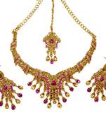 Rani pink partywear delicate necklace set with maang tikka