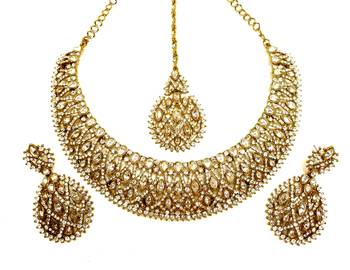 Designer white ad zircon necklace set with maang tikka 2