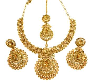 Designer golden ad zircon necklace set with maang tikka 2