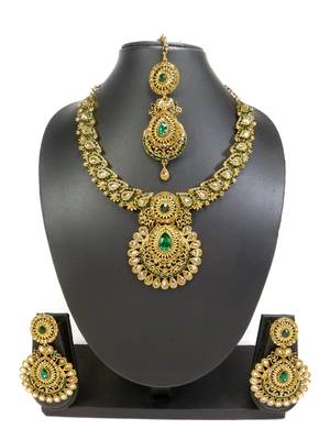 Designer green ad zircon necklace set with maang tikka 1