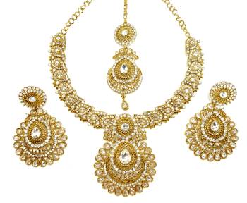 Designer white ad zircon necklace set with maang tikka 2