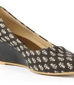 Women's Black Croslite Sole Material Ballerinas Low Heel Sandal