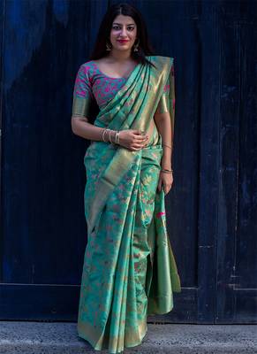 Green woven banarasi saree with blouse 1