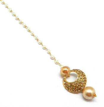 Small Size Chandbali Shape Maang Tikka Decorated With Crystals 3