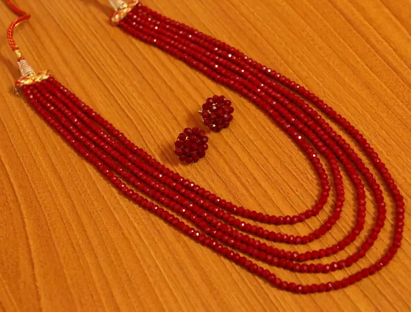 5 Line Ruby Colour Multi Sting Necklace Set