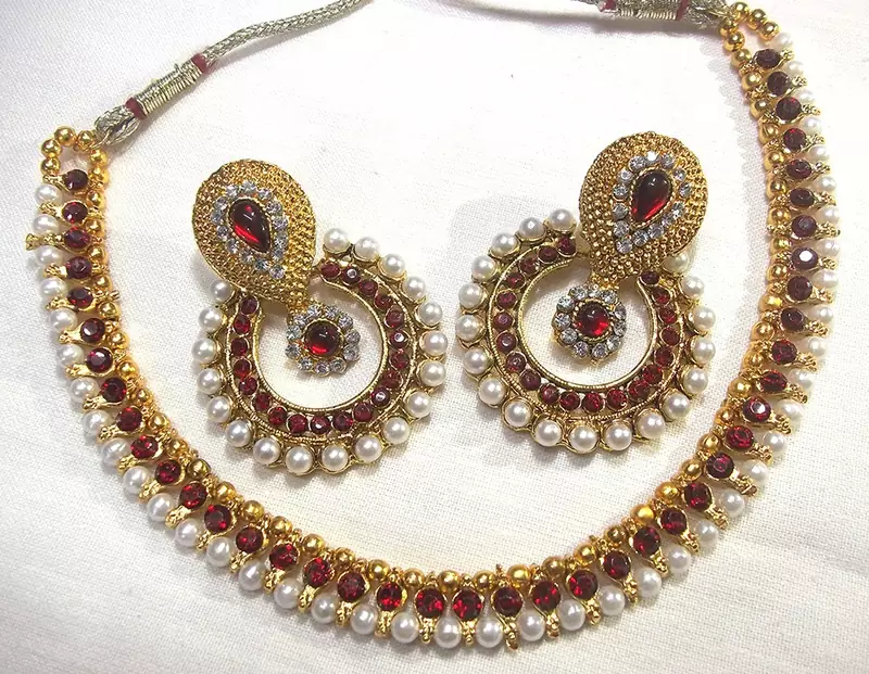 Maroon Pearl Polki Necklace Set