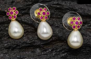 Red Stones With Pearl Pendent Set 1