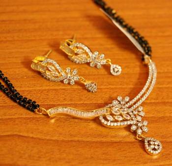 Diamond Look Leaf Pattern Gold Plated Mangalsutra 1