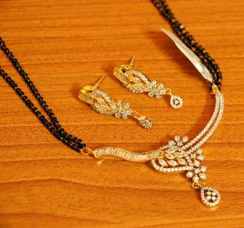 Diamond Look Leaf Pattern Gold Plated Mangalsutra 2