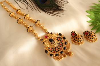 Beautiful Antique Black Red Peacock Necklace Set 1
