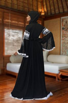 Black Creap And Brasso Embroidered Islamic Kaftan 2