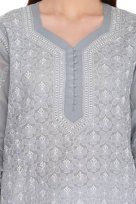 Cream Embroidered Cotton Chikankari Kurti 4