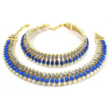 Golden pear shape kundan pearl anklet 1