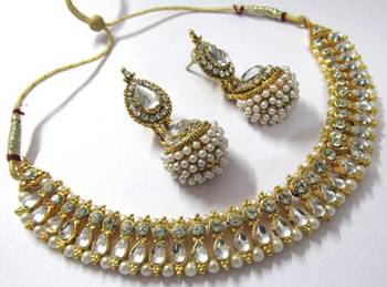White Pearl Gota Necklace Set 1