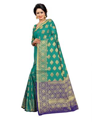 Green woven jacquard saree with blouse 3