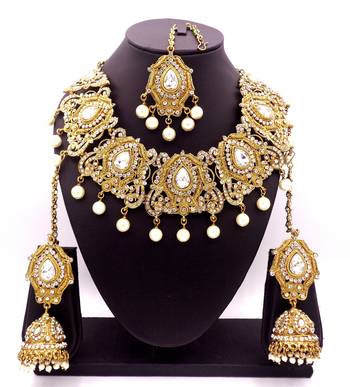 White antique gold plated bridal wedding diamond  jewellery 1