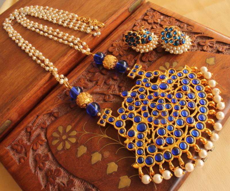 Beautiful Blue Temple Jewel Long Necklace Set