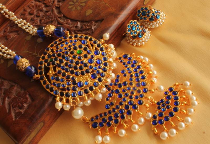 Beautiful Blue Double Pendant Temple Jewel Long Necklace Set