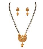Gold diamond mangalsutra