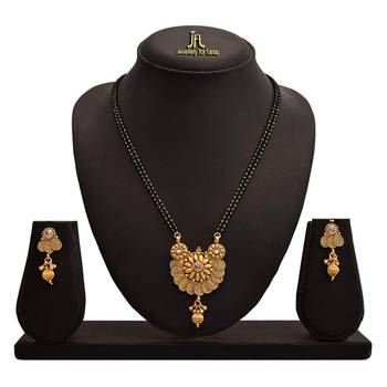 Gold diamond mangalsutra 2