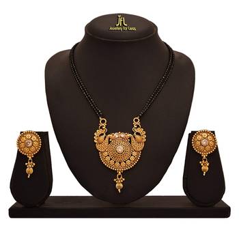 Gold diamond mangalsutra 2